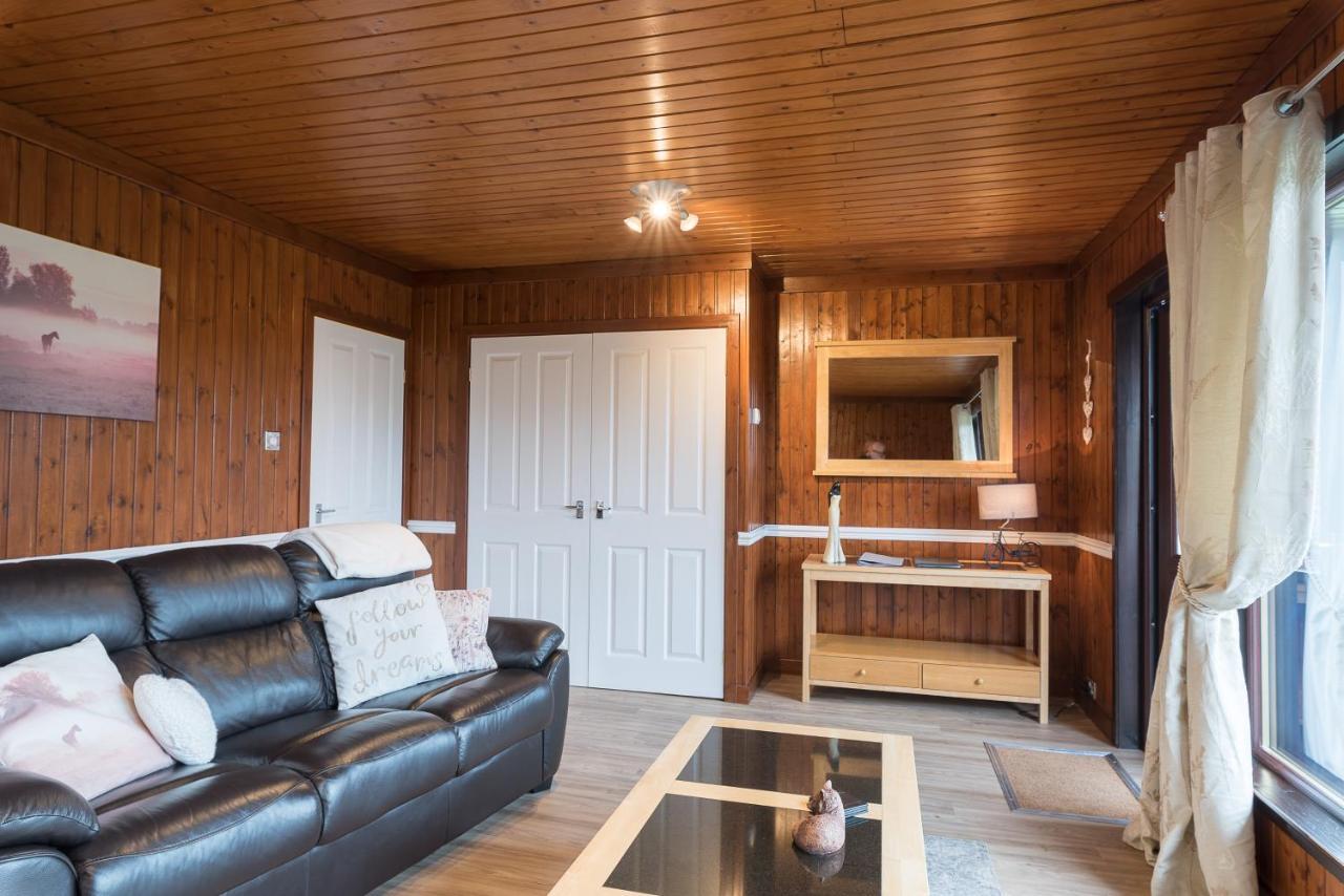 Bluebell Lodge 9 With Hot Tub Newton Stewart Bagian luar foto