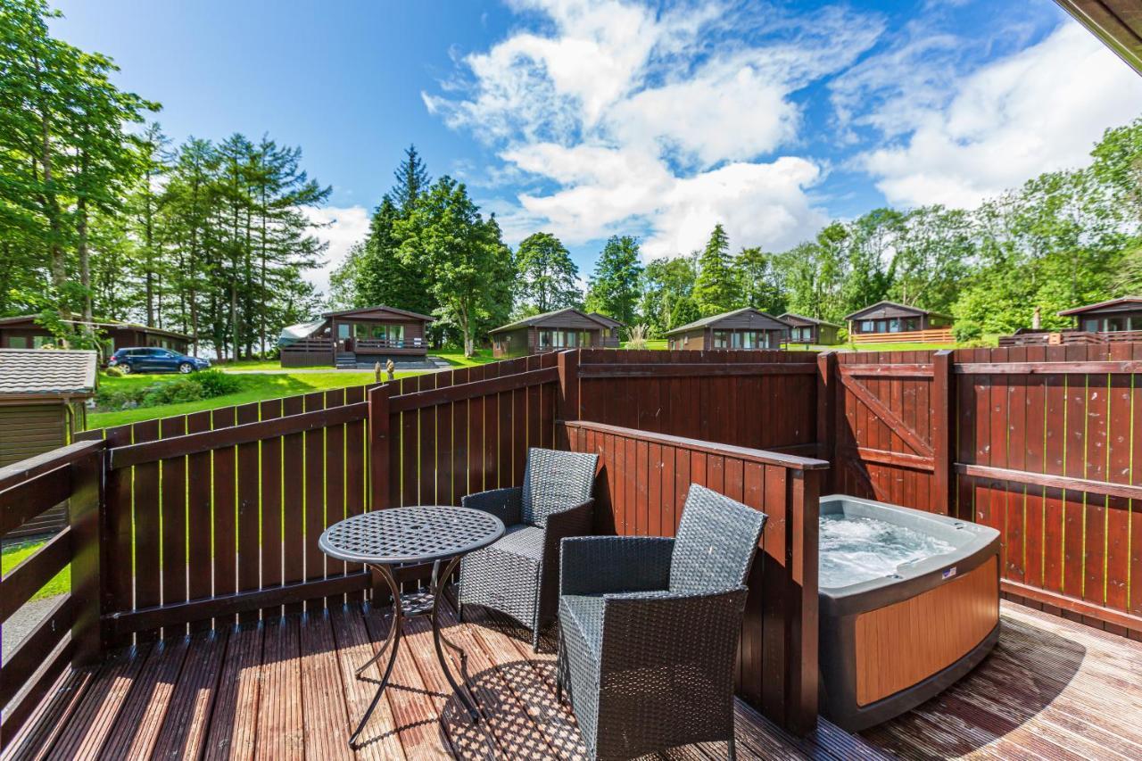 Bluebell Lodge 9 With Hot Tub Newton Stewart Bagian luar foto