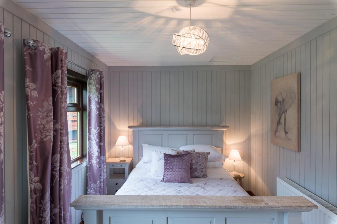 Bluebell Lodge 9 With Hot Tub Newton Stewart Bagian luar foto