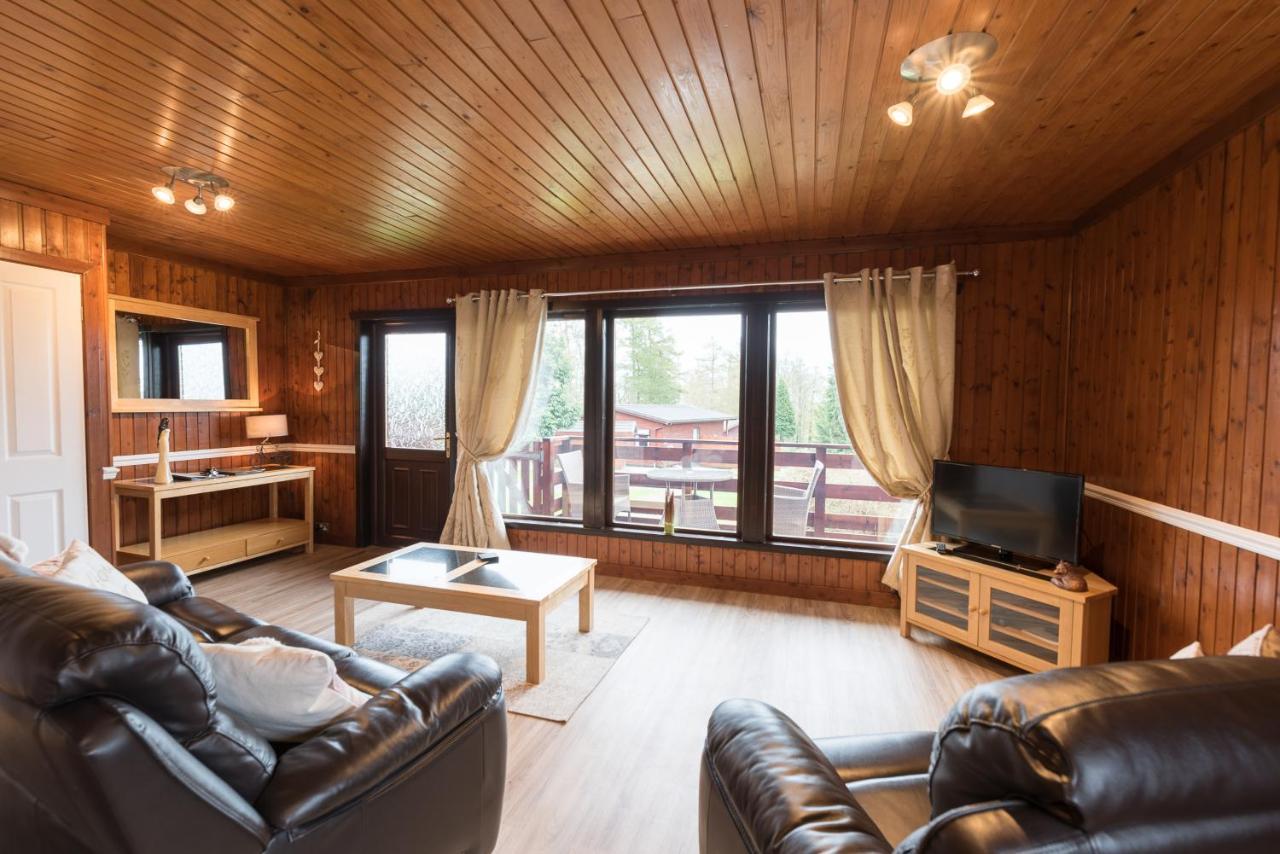 Bluebell Lodge 9 With Hot Tub Newton Stewart Bagian luar foto